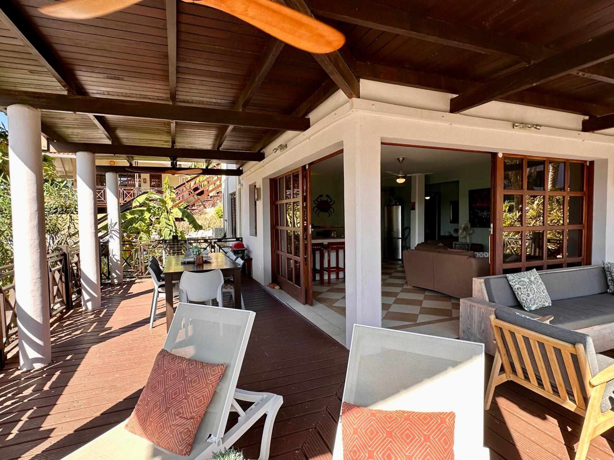 Blue Bay Beach Villas & Apartments 外观 照片