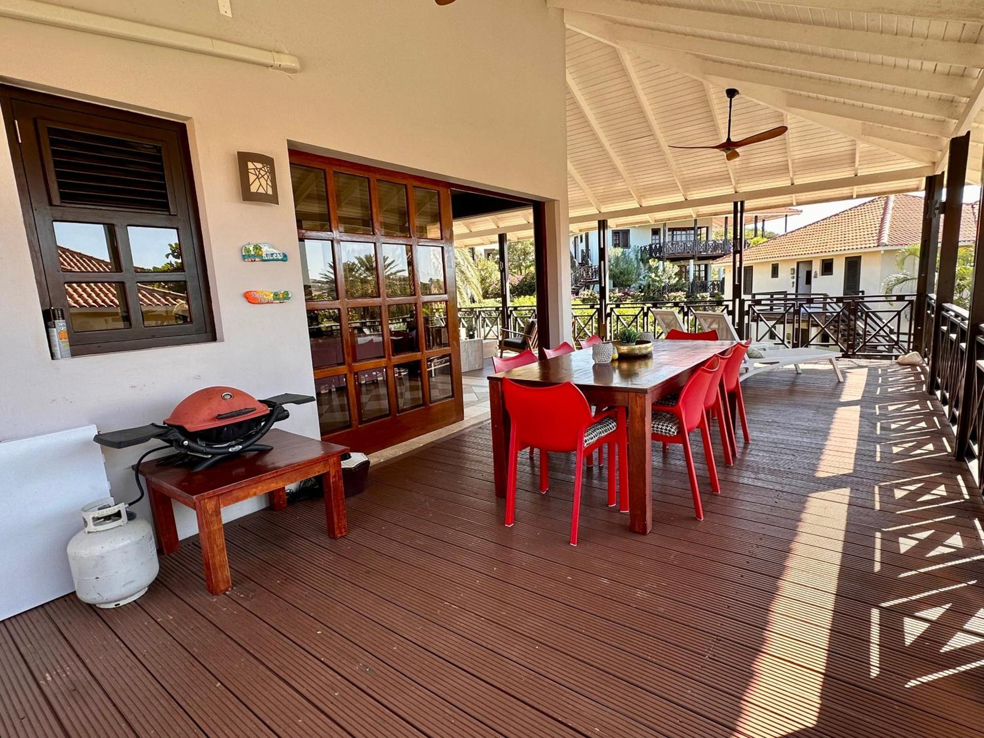 Blue Bay Beach Villas & Apartments 外观 照片