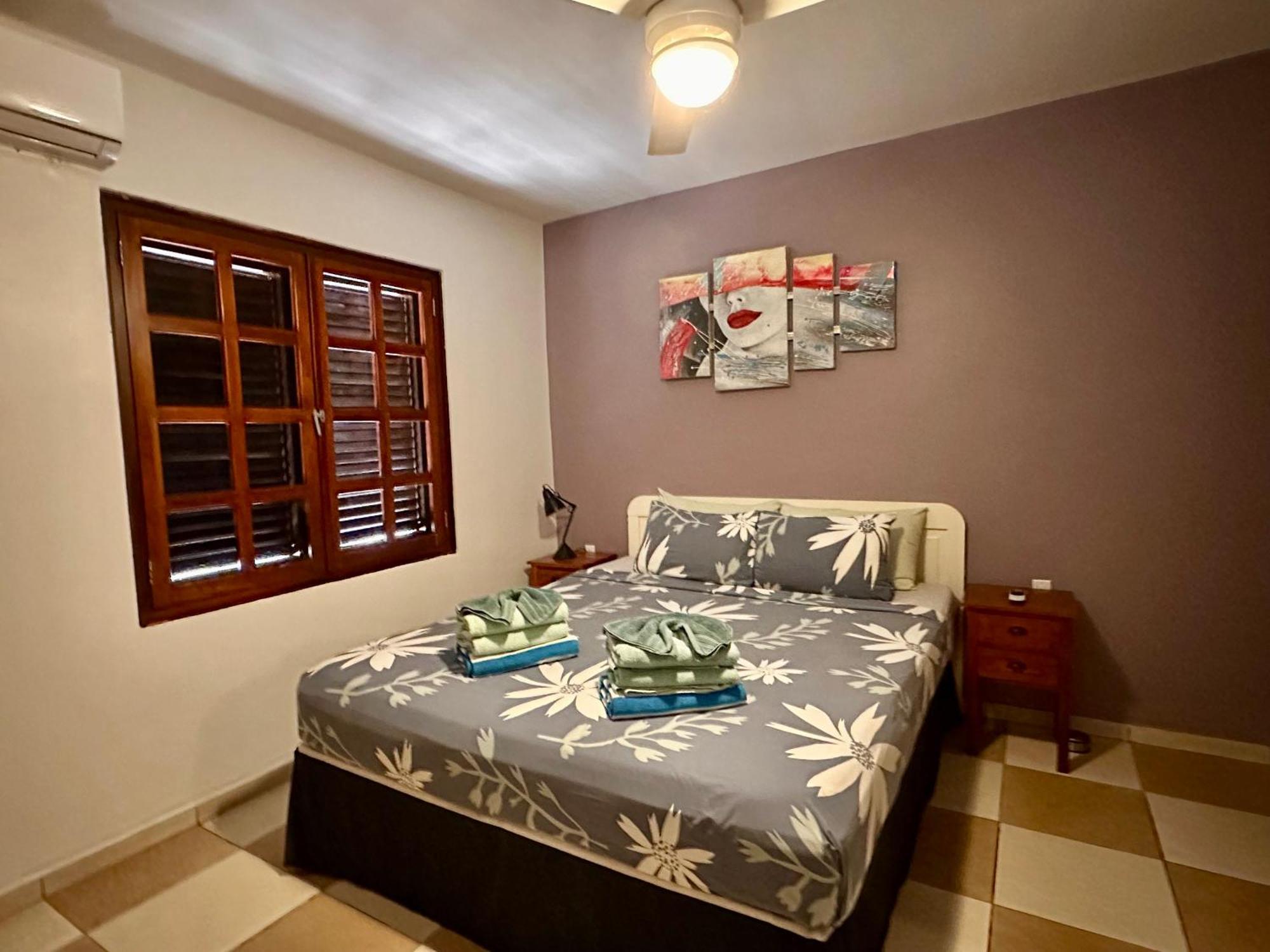 Blue Bay Beach Villas & Apartments 外观 照片